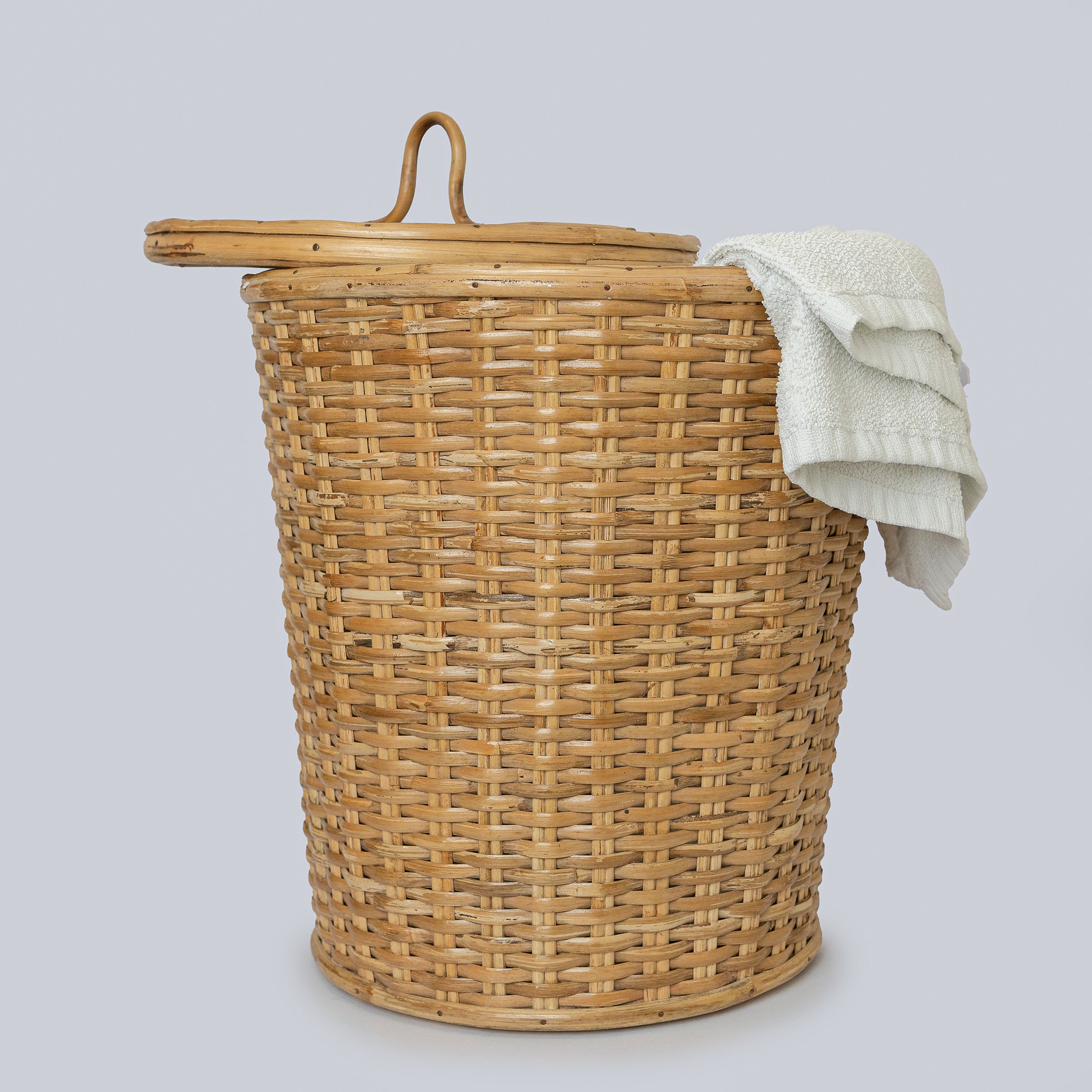 CHOTHE - Bamboo Laundry Basket with Lid